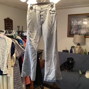 Light wash 70s jeans w/flaws